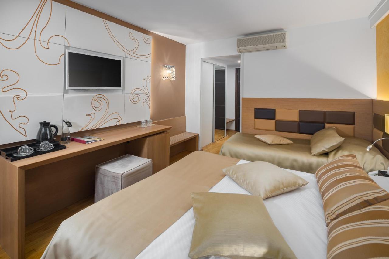 Hotel Cittar Novigrad  Bagian luar foto