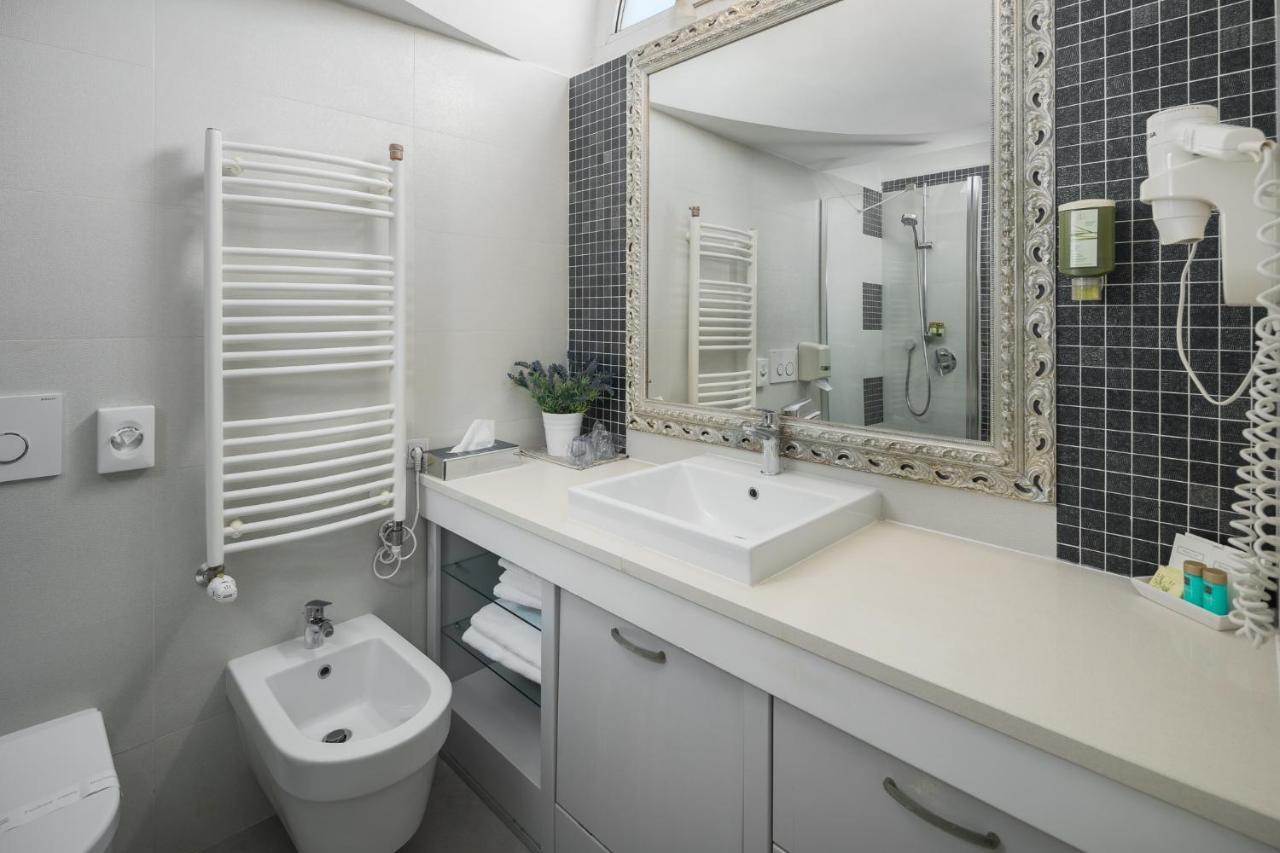 Hotel Cittar Novigrad  Bagian luar foto